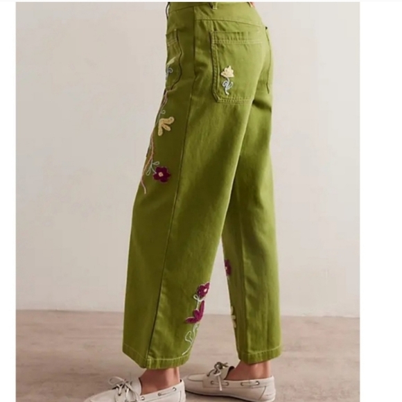 Free People We The Free Winter Bloom Embroidered Wide Leg Jeans Grasshopper 31 - Picture 5 of 9